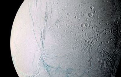 На супутнику Плутона міг бути підземний теплий океан 