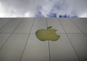 Новости США - Apple собирается перенести на  маки  голосовой помощник