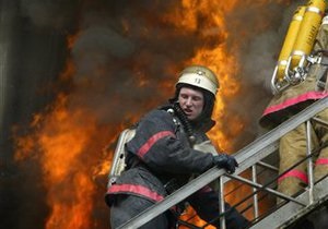 В Киеве молитвенная свеча стала причиной пожара