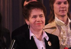 В Донецке жене Януковича вручили награду за благотворительность