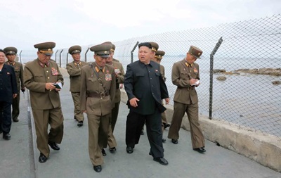  СМИ: Ким Чен Ын лично руководил испытанием новых тактических ракет