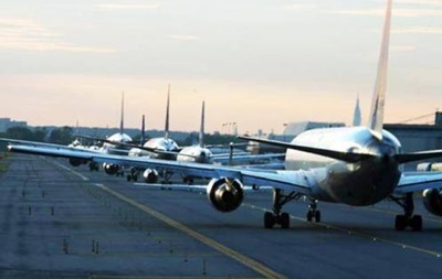 В аеропорту Лондона зіткнулися два літаки Boeing