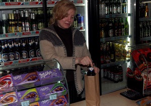 МВД: В Украине не действуют американские законы о распитии пива в пакетах