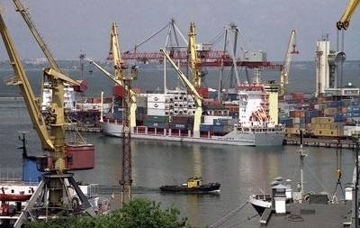 Україна закриває для міжнародного судноплавства порти Криму