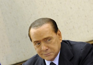 Берлускони предстанет перед судом по обвинению в коррупции