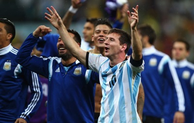 Фотогалерея: Найкращі кадри матчу Аргентина - Голландія