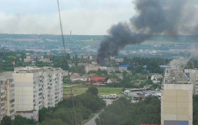 В Луганске сепаратисты обстреляли жилые кварталы из  Града  - Селезнев