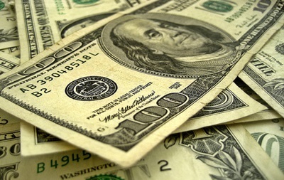 Доллар укрепился на межбанке