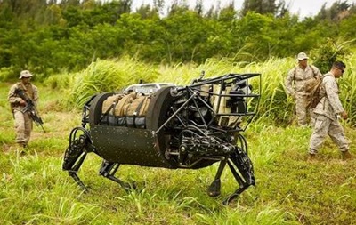 Американские пехотинцы протестировали робота-мула