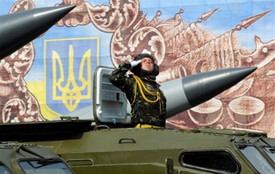 В Киеве и Одессе пройдут военные парады