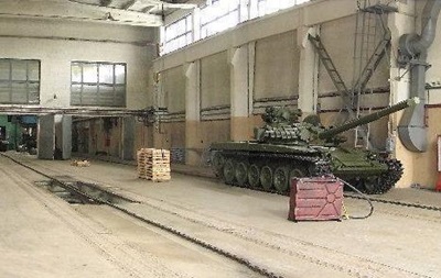 Киевскому бронетанковому заводу дали пять миллионов гривен на ремонт техники
