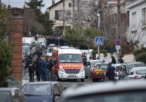 Источник: Убийства школьников и военных во Франции совершались из одного и того же оружия