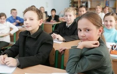 Учебный год в школах начнут с урока единства Украины