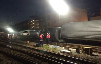 Більше 30 людей постраждали при зіткненні поїздів у Німеччині
