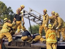 В результате столкновения поездов в Калифорнии погибли 17 человек