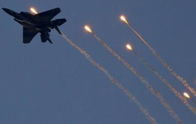 Очевидцы сообщили об авиаударе по Донецку