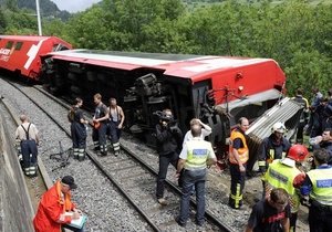 В швейцарских Альпах сошел с рельсов поезд: один погибший, 42 пострадавших