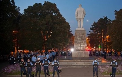 У Кривому Розі владі дали 10 днів на демонтаж пам ятника Леніну
