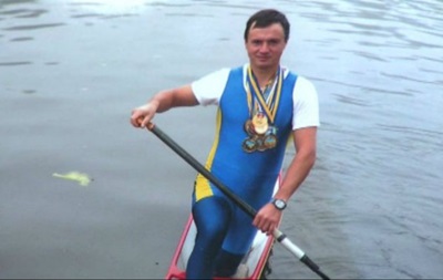 Тело погибшего чемпиона Украины по каноэ почти две недели не могут вывезти из зоны АТО