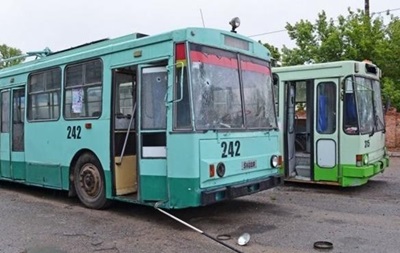 Транспорт в Донецьку виконує 70% рейсів 