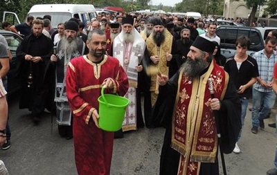 Грузинский монах назвал оползень расплатой за Kazaнтип