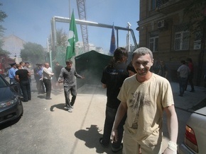 Протестующих против застройки в центре Киева разогнали, применив слезоточивый газ