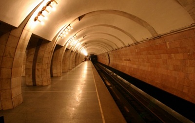 В Киеве  заминировали  станцию метро Лыбедская и два торговых центра