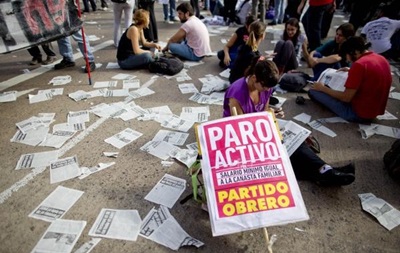 В Аргентине профсоюзы проводят масштабную забастовку