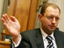 Яценюк: Украина не будет пересматривать договор с Россией по ЧФ