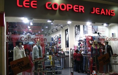 З ринку України йде лідер продажів джинсів - Lee Cooper 