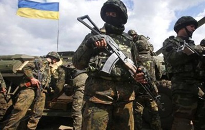 Депутати просять Порошенка ввести воєнний стан на Донбасі