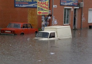 Ливень затопил улицы Симферополя