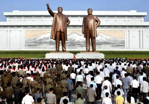 КНДР - В КНДР отмечают годовщину смерти основателя страны Ким Ир Сена