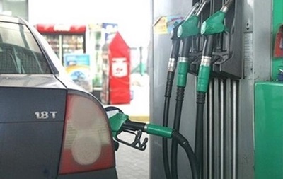 Бензин в Украине дорожает оптом и в розницу 