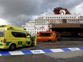 В порту Стокгольма загорелся круизный лайнер с 2300 людьми на борту