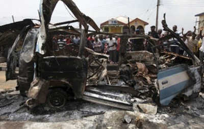 У Гвінеї-Бісау автобус підірвався на міні, 19 людей загинули