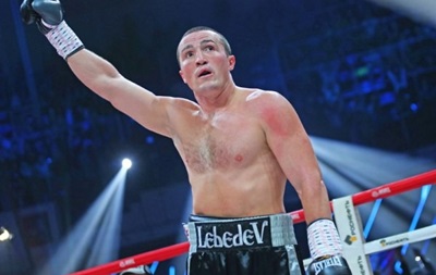 Російський боксер Денис Лебедєв нокаутом відстояв чемпіонський пояс