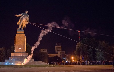 Куда приведет Харьков упавший Ленин?