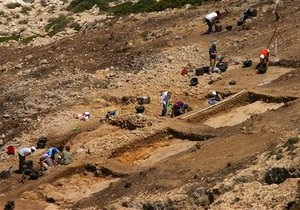 Греческие археологи обнаружили кладбище, которому более трех тысяч лет