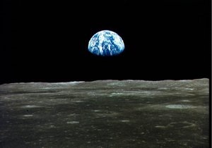 Обнаруженный на Луне советский аппарат посылает сигналы на Землю