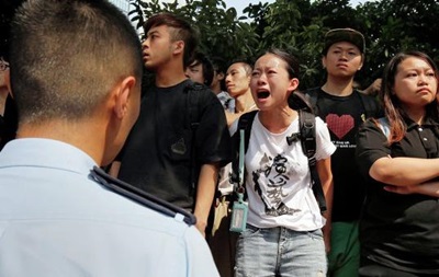 У Гонконзі відбулися нові сутички протестувальників з поліцією