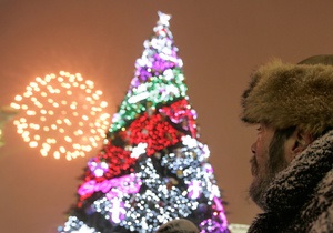 Новогоднюю елку в Кремле украсят гирляндой с наноподсветкой