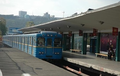 Станцію київського метро Дарниця відкрили для пасажирів