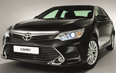 Toyota представила обновленную Camry для Украины