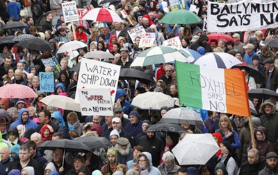 Ирландцы протестуют против платы за водопроводную воду