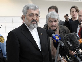 Иран заявил, что ни санкции, ни угрозы вторжения не остановят процесс обогащения урана