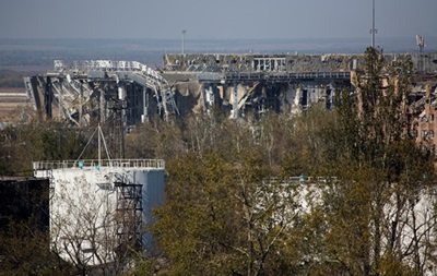 Военные Украины и РФ обсудят прекращение огня в аэропорту Донецка