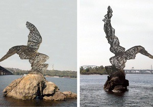 В Киеве появится первый памятник на воде - Редкая птица