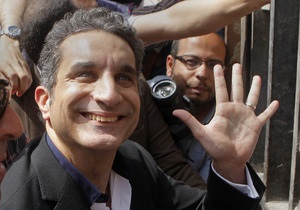 Сатирик, высмеявший президента Египта, вышел под залог