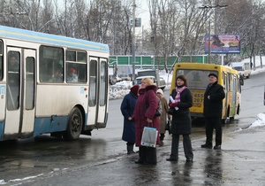 Эксперты назвали семь проблем общественного транспорта, которые раздражают украинцев по дороге на работу